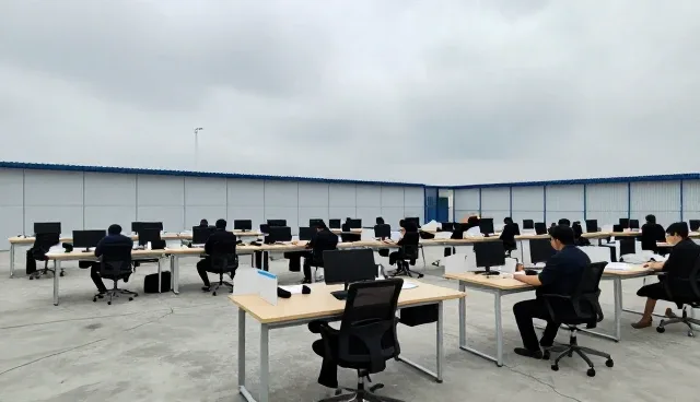 技术落地中的性能优化与适用条件分析